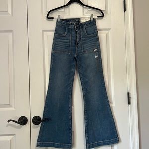 American Eagle Super Hi-Rise Flare Blue Jeans Size 2 Short